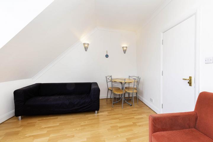 Modern Apartment Burnley Road, Dollis Hill